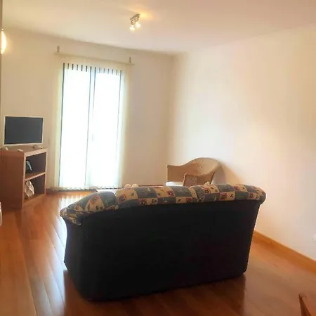 With One Bedroom In Santa Cruz With Wonderful Sea View Enclosed Garden And Wifi 1 Km From The Beach Apartment Santa Cruz (Madeira)