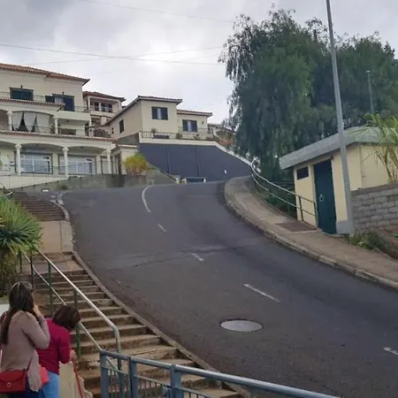 With One Bedroom In Santa Cruz With Wonderful Sea View Enclosed Garden And Wifi 1 Km From The Beach * Santa Cruz (Madeira)